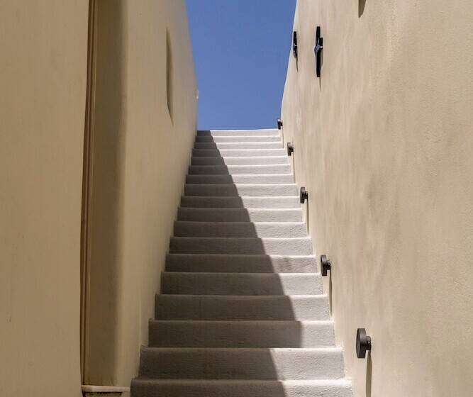 Пансион Wine And Yard Caves