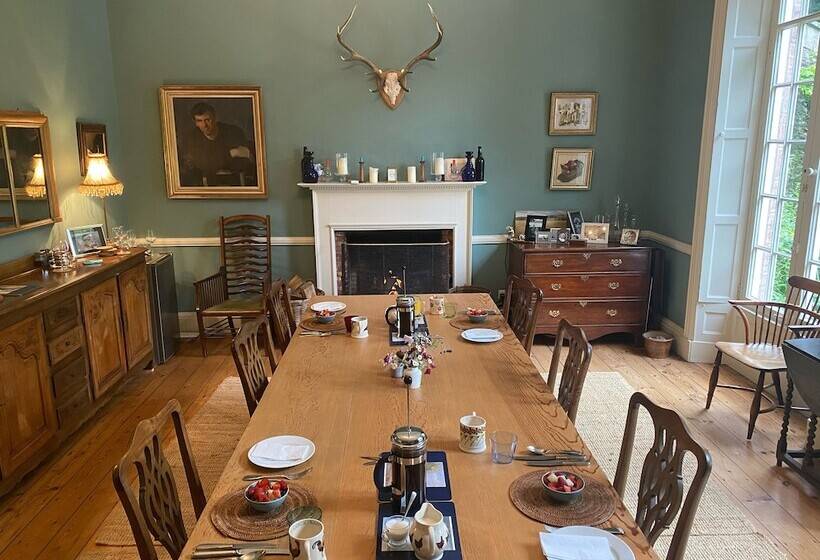 膳宿费 Chillingham Manor