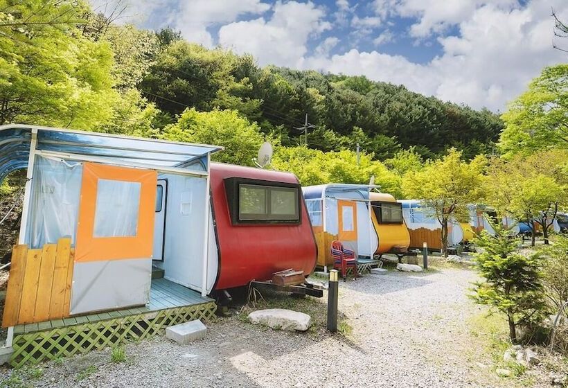 פנסיון Chuncheon Jayooinui Spacaravan