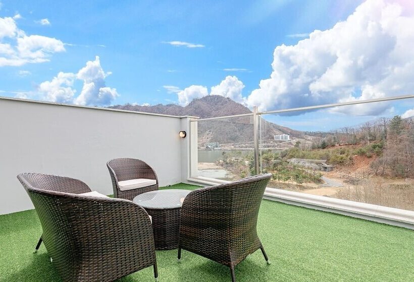 Pensão Gapyeong Belloci Firstige Partypoolvilla