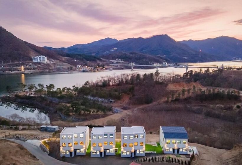 Pensão Gapyeong Bereuso Firstige Party Poolvill