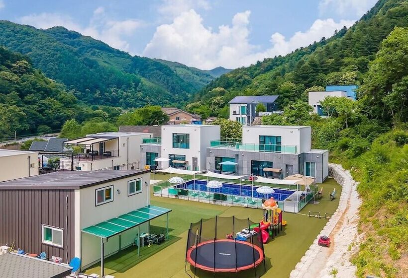 ペンション Gapyeong Staykidspoolvilla