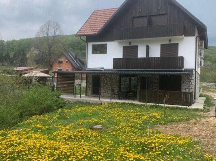 פנסיון Guesthouse Family Bosnic