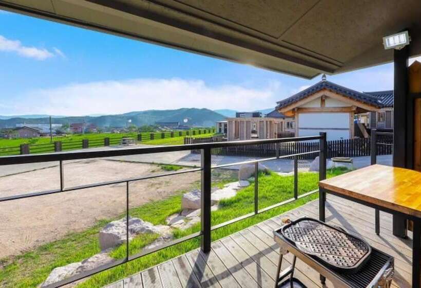 Pension (Hôtel basse catégorie) Gyeongju Onmaru Hanok Pool Villa