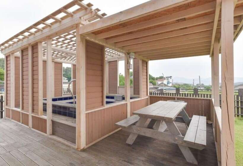 Pension (Hôtel basse catégorie) Gyeongju Onmaru Hanok Pool Villa