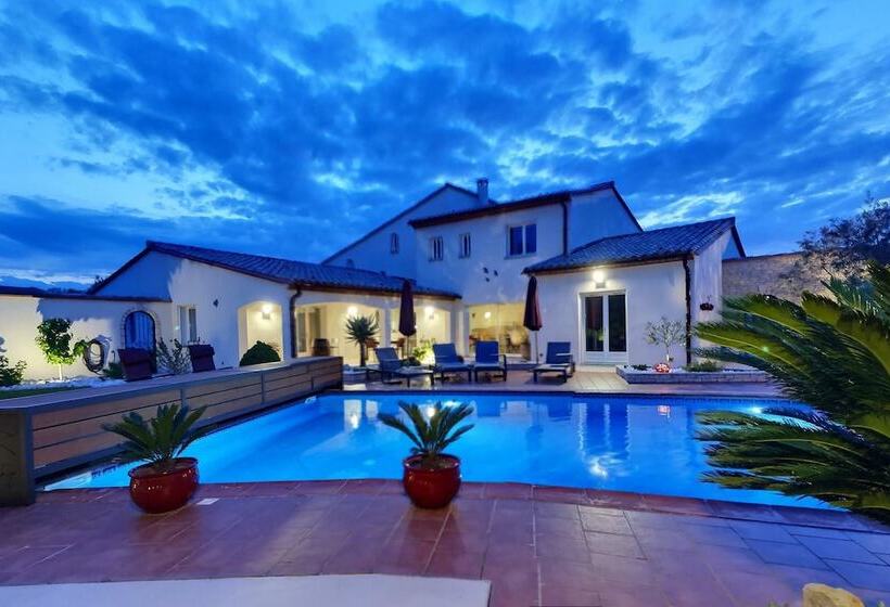 ペンション La Catalane