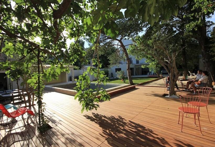 פנסיון La Maison De L Olivier