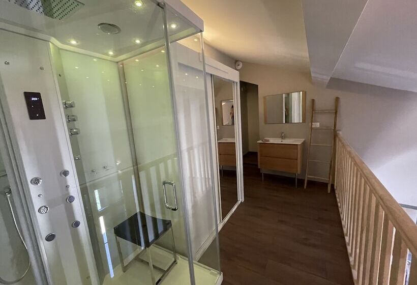 פנסיון La Maison De L Olivier