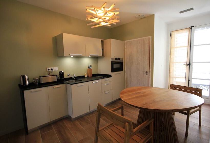 פנסיון La Maison De L Olivier