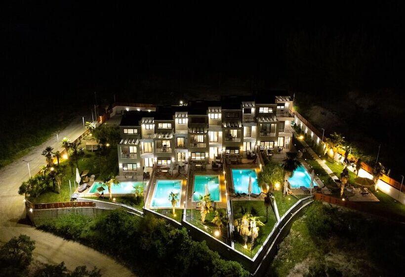 פנסיון Pefkohori Golden Mountain Beach Resort