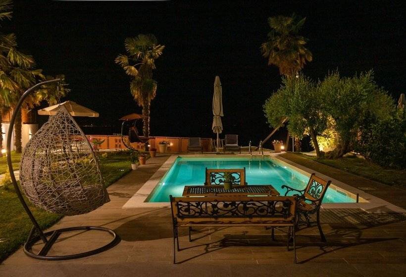 פנסיון Pefkohori Golden Mountain Beach Resort