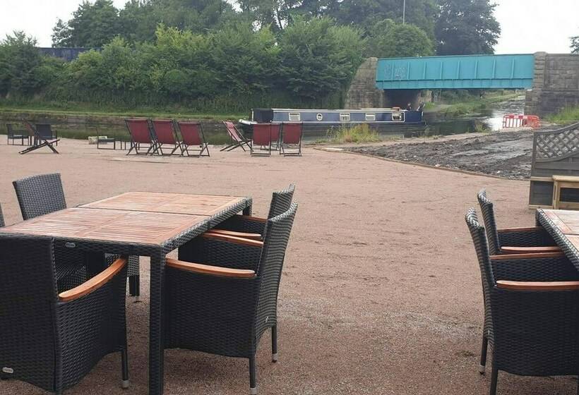 Пансион Turner En Suite Room In Canalside Guesthouse