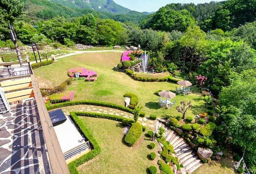 Pocheon Fine Bell Pension