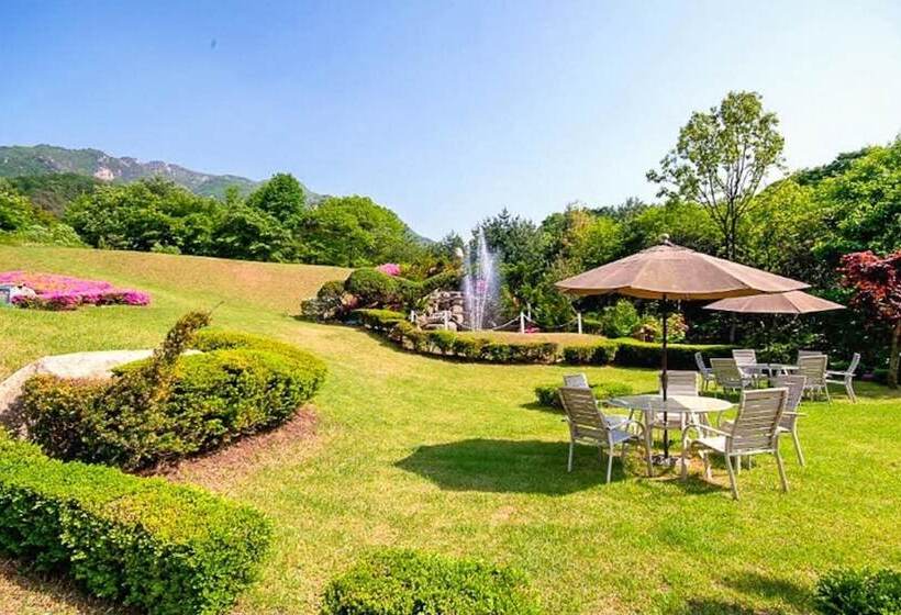 Pocheon Fine Bell Pension