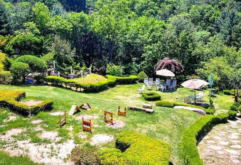 Pocheon Fine Bell Pension