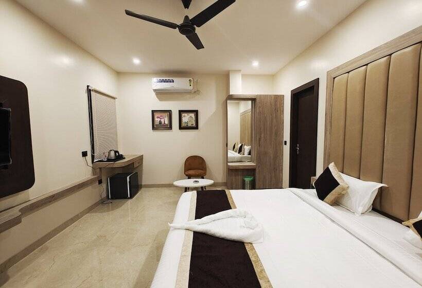 Radha Residency By Shrigo Hotels