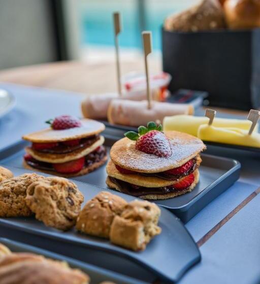 레지던스 Capital Luxury Suites