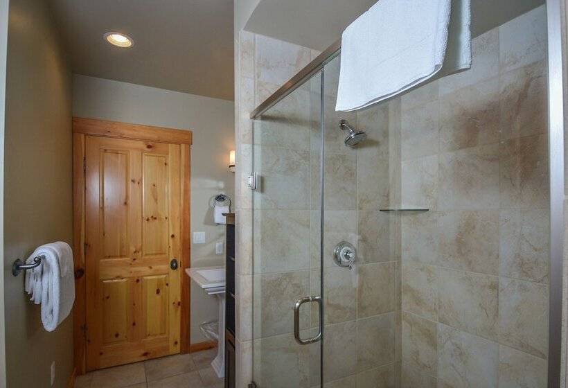 Retreat On Main Street