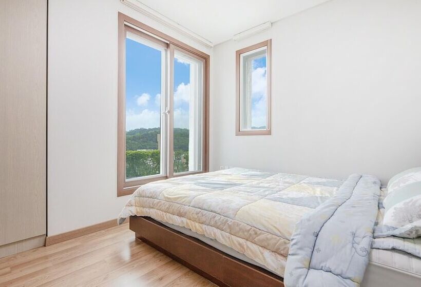 Samcheok Santorini Pension