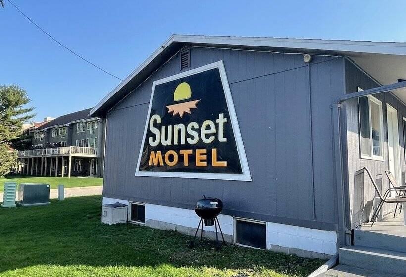 Sunset Motel