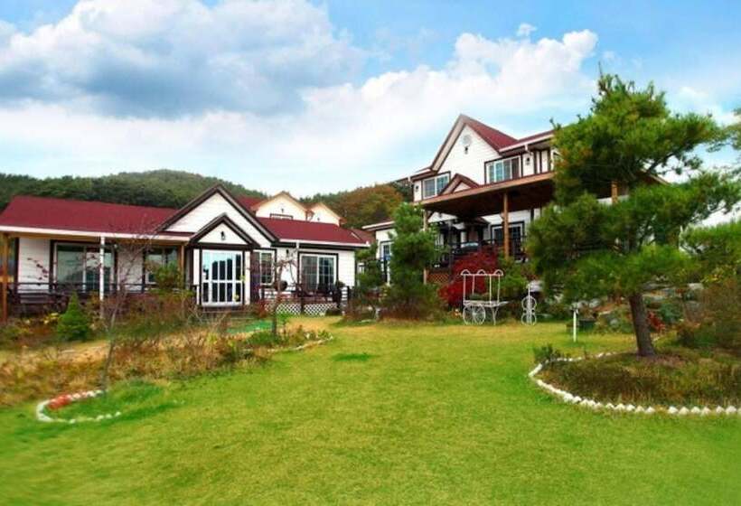 Taean Full Of Flower Scent Pension