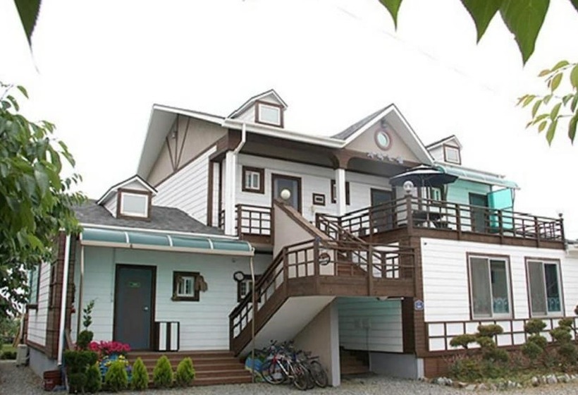 Taean Jeonyeongnoeul Pension