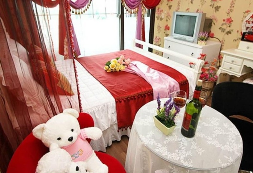 Taean Jeonyeongnoeul Pension