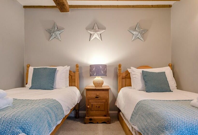 The Hayloft Boundary Farm Air Manage Suffolk