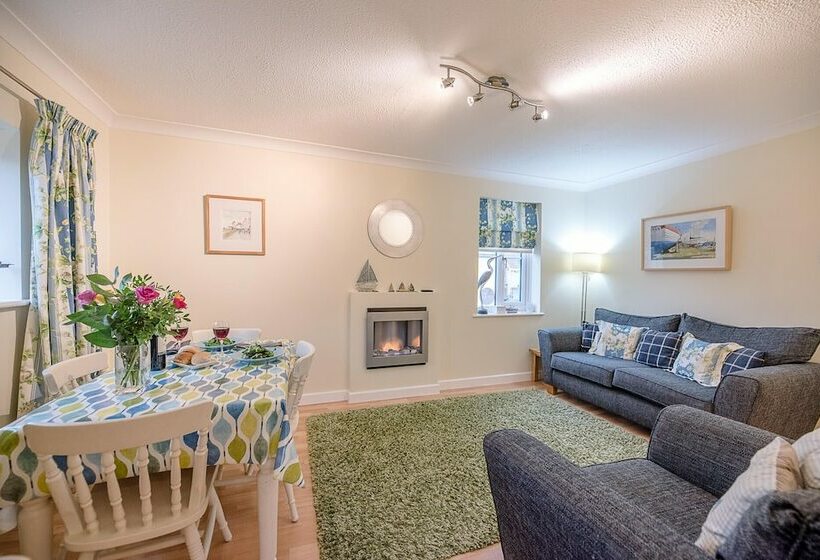 The Quarter Deck, Aldeburgh