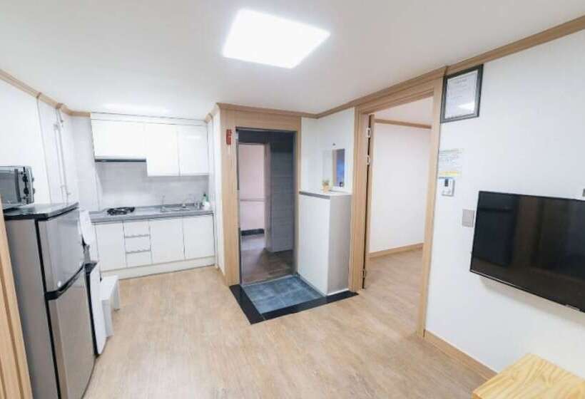 Tongyeong Se An Residence Pension