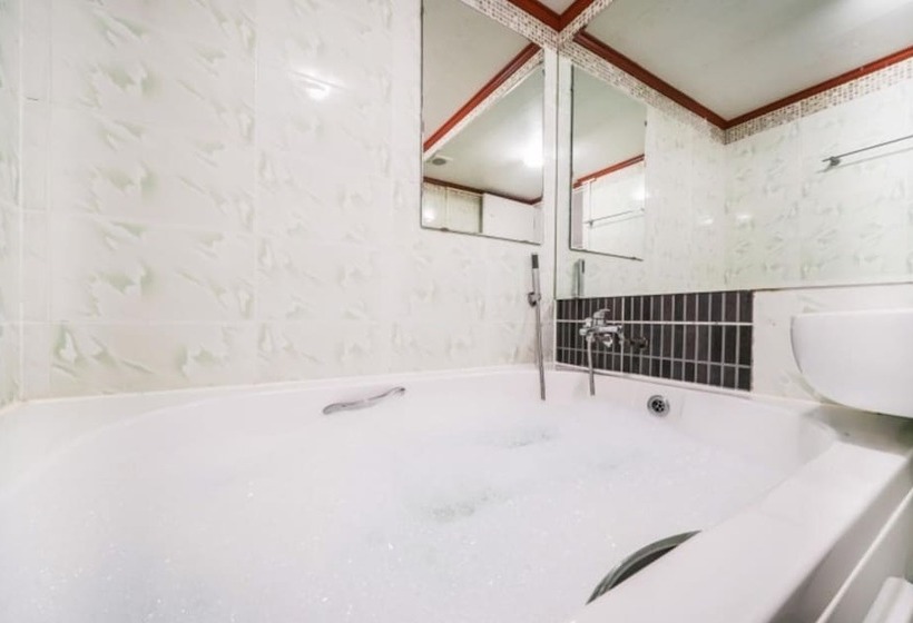 Yangpyeong Beulleosseom Pet Spa Pension