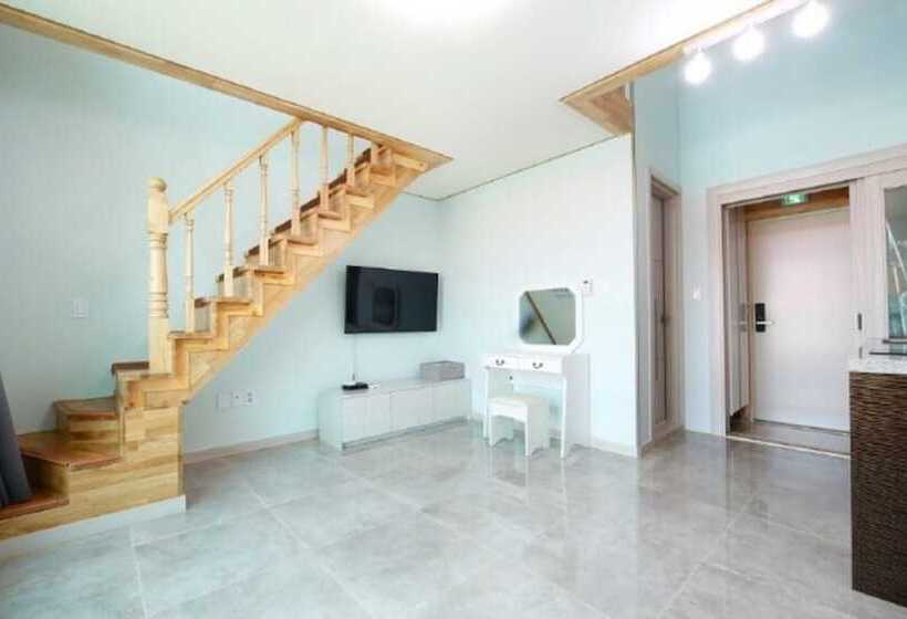 Yangyang Yangyang Pension