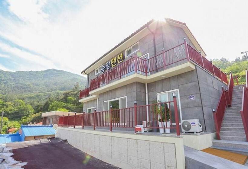 Yeonggwang Beach Central Pension