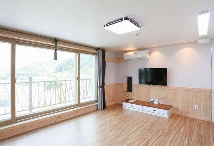 Yeonggwang Beach Central Pension