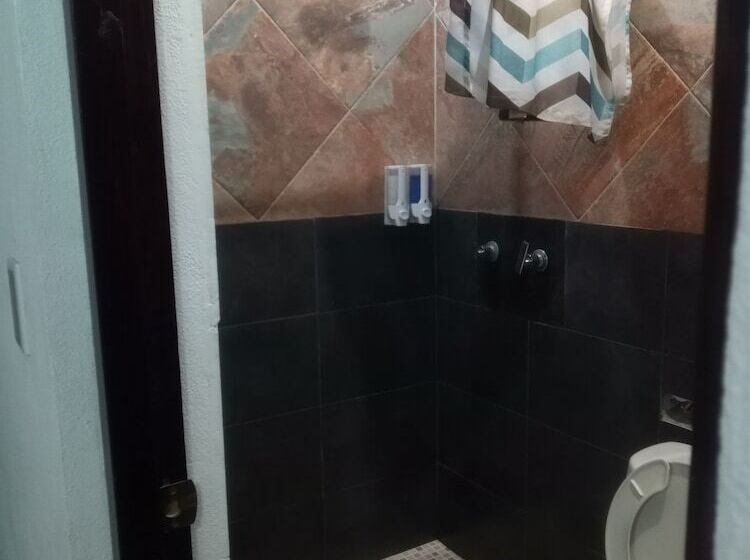 مبيت وإفطار Antique Garcia