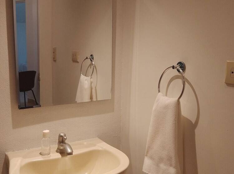 住宿加早餐  Karao   Guancaste Airport