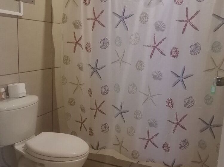 住宿加早餐  Karao   Guancaste Airport