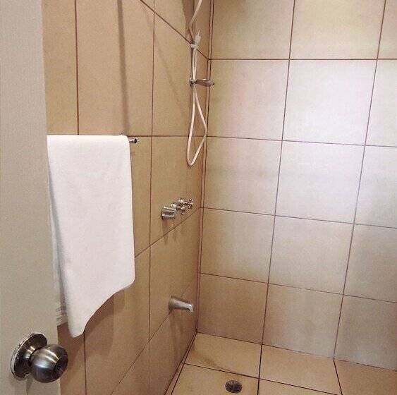 住宿加早餐  Karao   Guancaste Airport