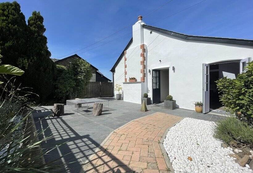 مبيت وإفطار Moorview House