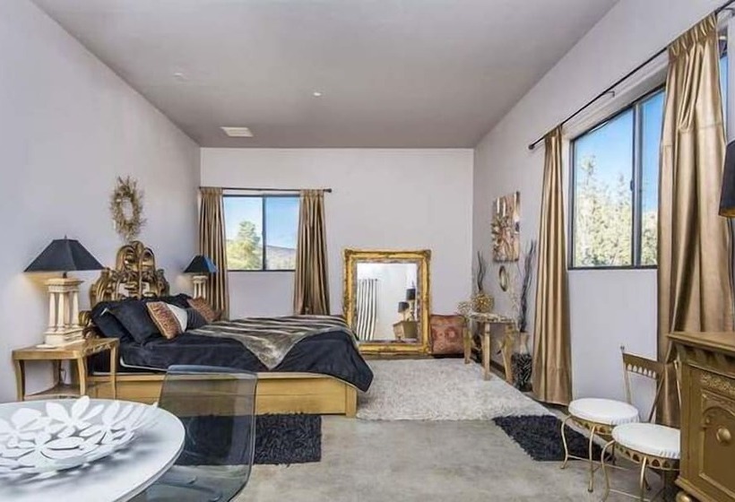 ベッドアンドブレックファースト Starlight Boutique