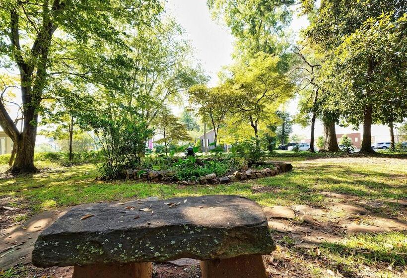 مبيت وإفطار Veranda Historic Inn