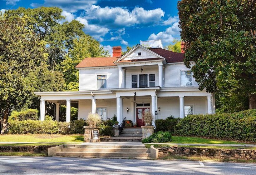 مبيت وإفطار Veranda Historic Inn