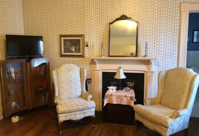 مبيت وإفطار Veranda Historic Inn