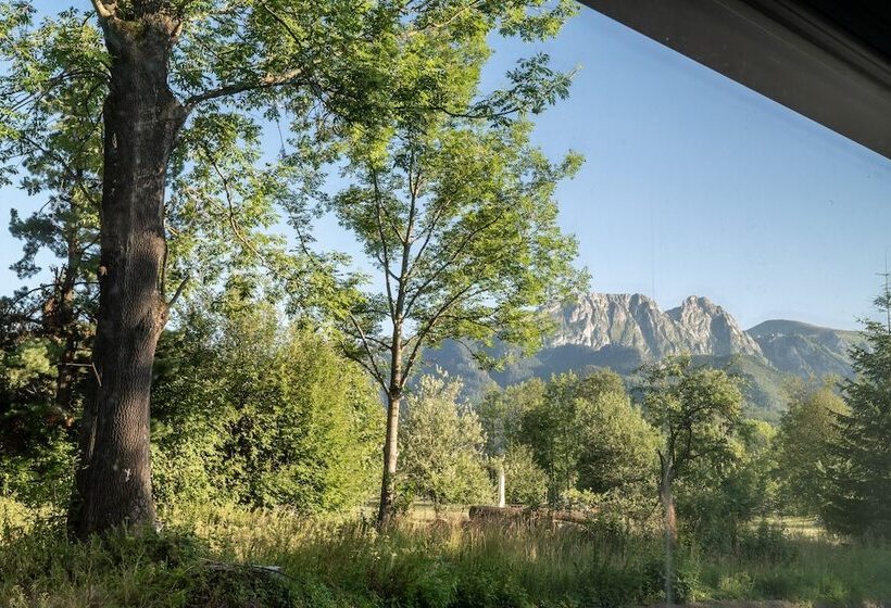 تختخواب و صبحانه Villa T Apartments & Spa