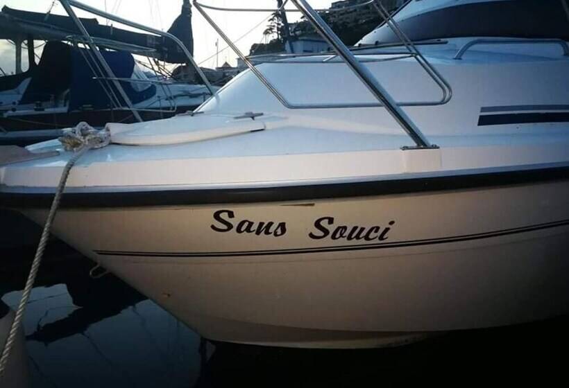 Bed On A Boat Holiday In The Heart Of Torquay