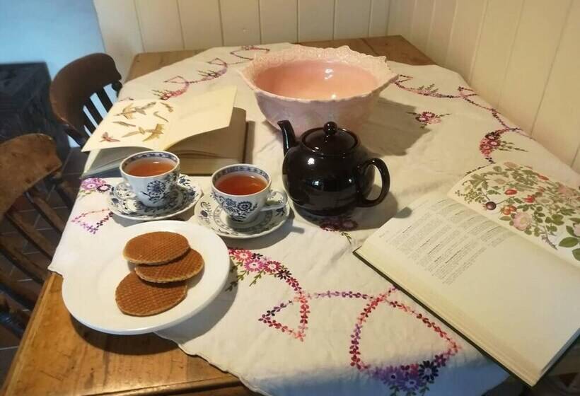 Relaxing Pet Friendly 2 Bed Cottage In Rhandirmwyn