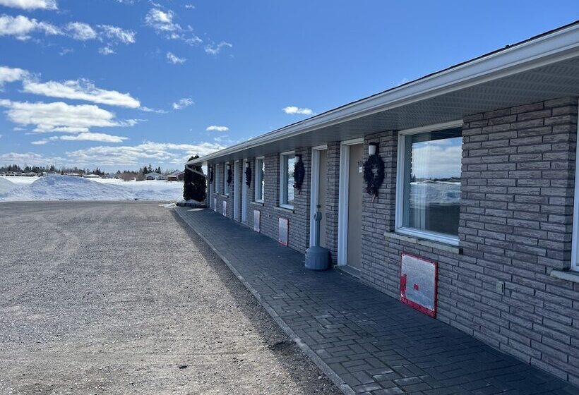 Earlton Motel