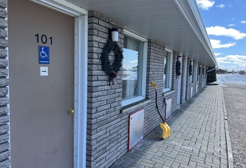 Earlton Motel