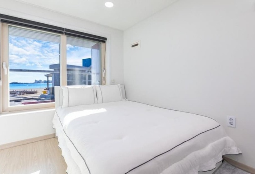 Goseong Badasga Per Osyeonbyu Pension