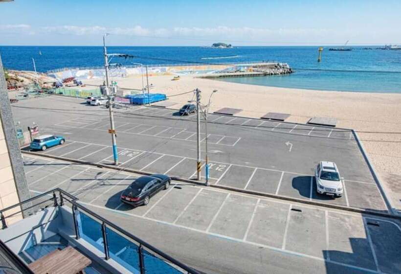 Goseong Badasga Per Osyeonbyu Pension